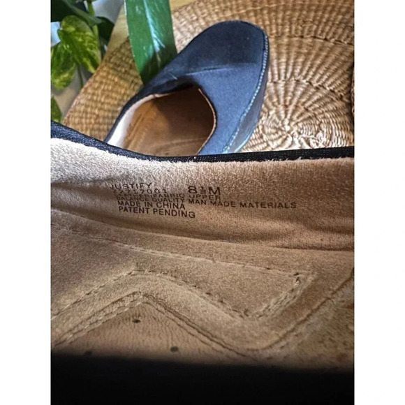 Naturalizer women’s size 8.5 medium black shoes - Picture 9 of 9